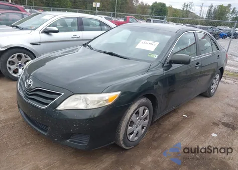 2010 Toyota Camry Le z USA, uszkodzony, nr VIN 4T4BF3EK9AR013683